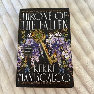 Throne of the Fallen by Kerri Maniscalco